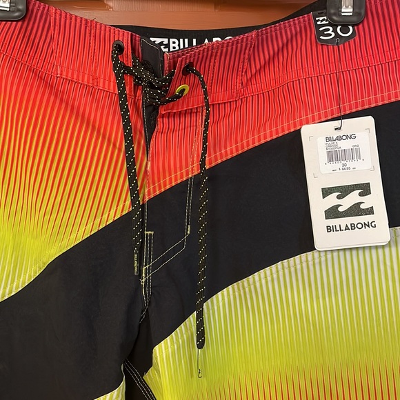 Billabong Platinum X Boardshorts Swim Trunks M135DPUX Red Orange Green Black 30 - Picture 3 of 4